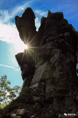 恩施沙地 基础地质勘查为“悬崖酒店、绝壁火车、文旅小镇”等项目筑牢安全根基
